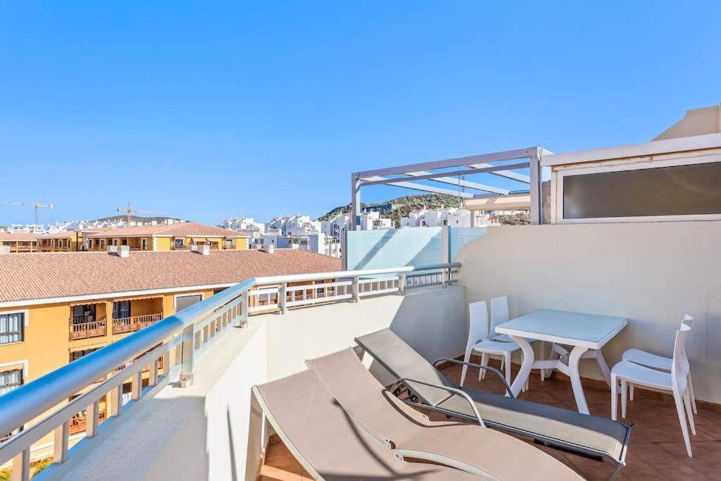 Luxurioese Duplex Ferienwohnung In Sehr Ruhiger Wohnanlage Mit Meerblick Palm-mar Kültér fotó
