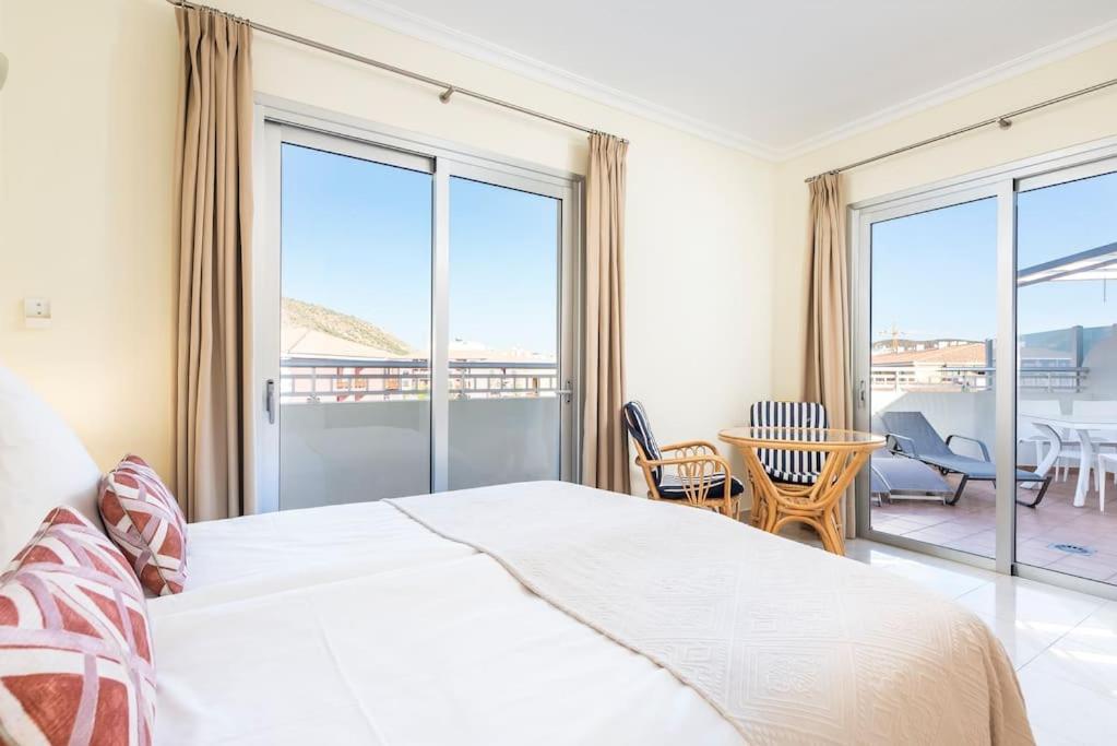 Luxurioese Duplex Ferienwohnung In Sehr Ruhiger Wohnanlage Mit Meerblick Palm-mar Kültér fotó