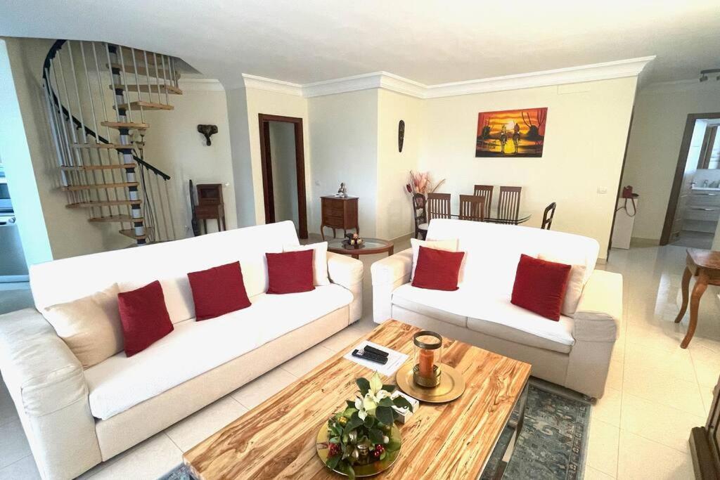Luxurioese Duplex Ferienwohnung In Sehr Ruhiger Wohnanlage Mit Meerblick Palm-mar Kültér fotó